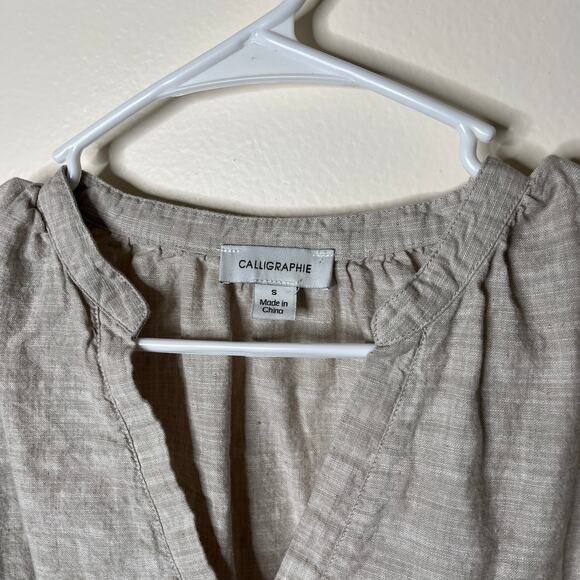 Calligraphie Linen Cotton Blouse Top Women's Small Beige V Neck Split 3/4 Sleeve - Picture 2 of 4